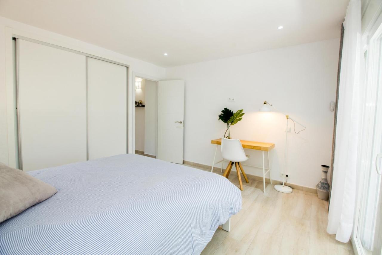 Perfectly Located Beachside Apartment In Elviria Marbella Exterior foto